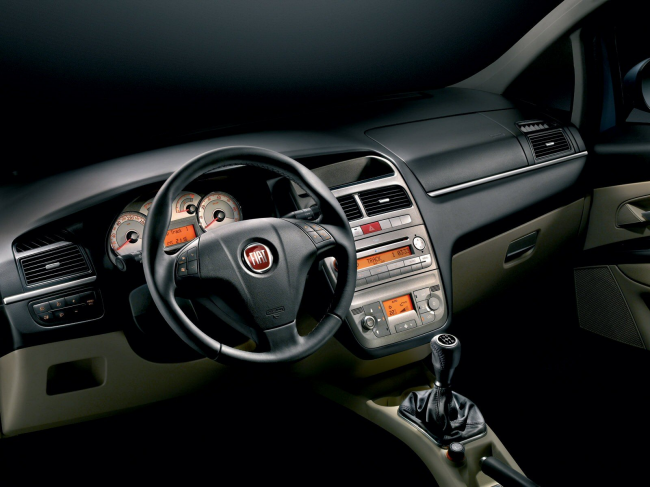 Обнародованы  российские цены топ-версии Fiat Linea